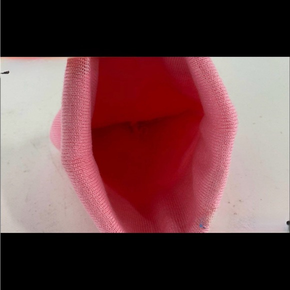 Chanel Pink/Gold beanie - Picture 4 of 4